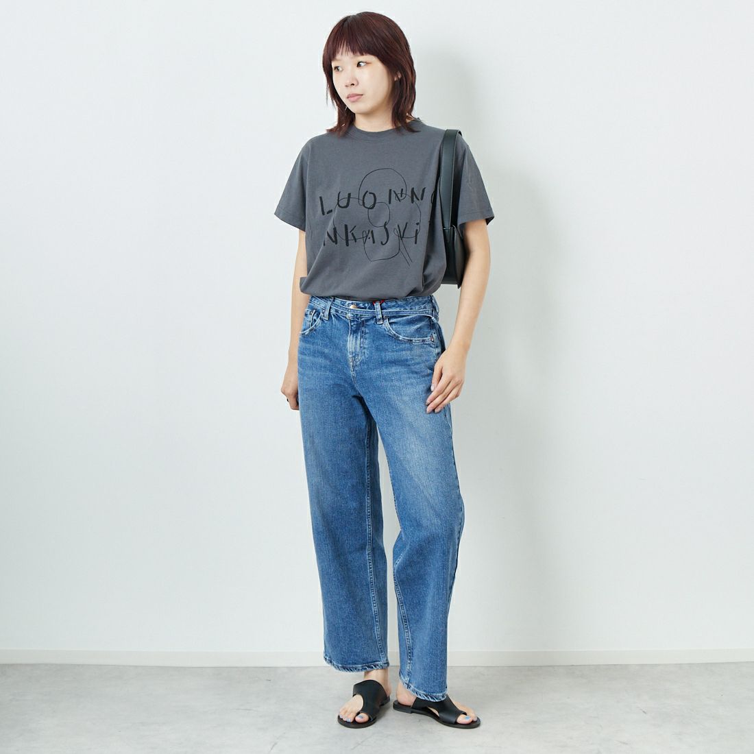 tumugu: [ツムグ] ラフィ天竺プリントTシャツ [TC25220] 88 CHARCOA &&モデル身長：167cm 着用サイズ：F&&