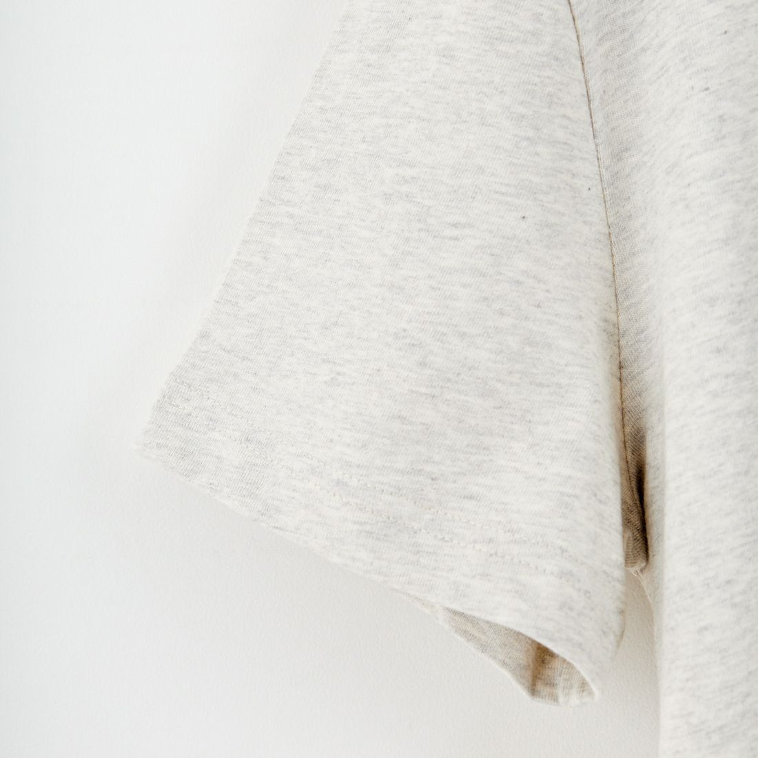 A.P.C. [アー・ペー・セー] レコード プリントTシャツ [T-SHIRT-VINYL] 80 ECRU