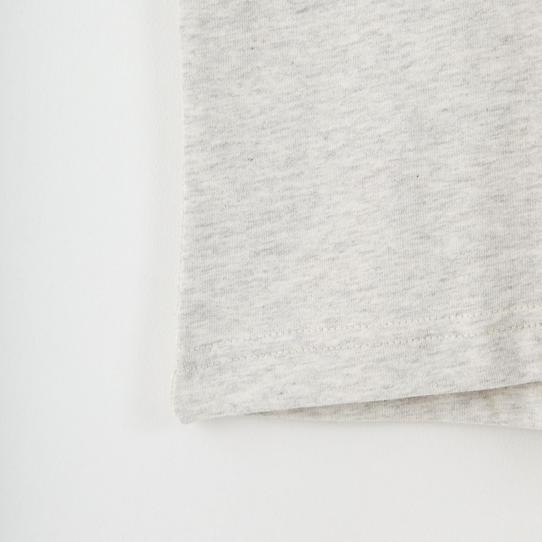 A.P.C. [アー・ペー・セー] レコード プリントTシャツ [T-SHIRT-VINYL] 80 ECRU