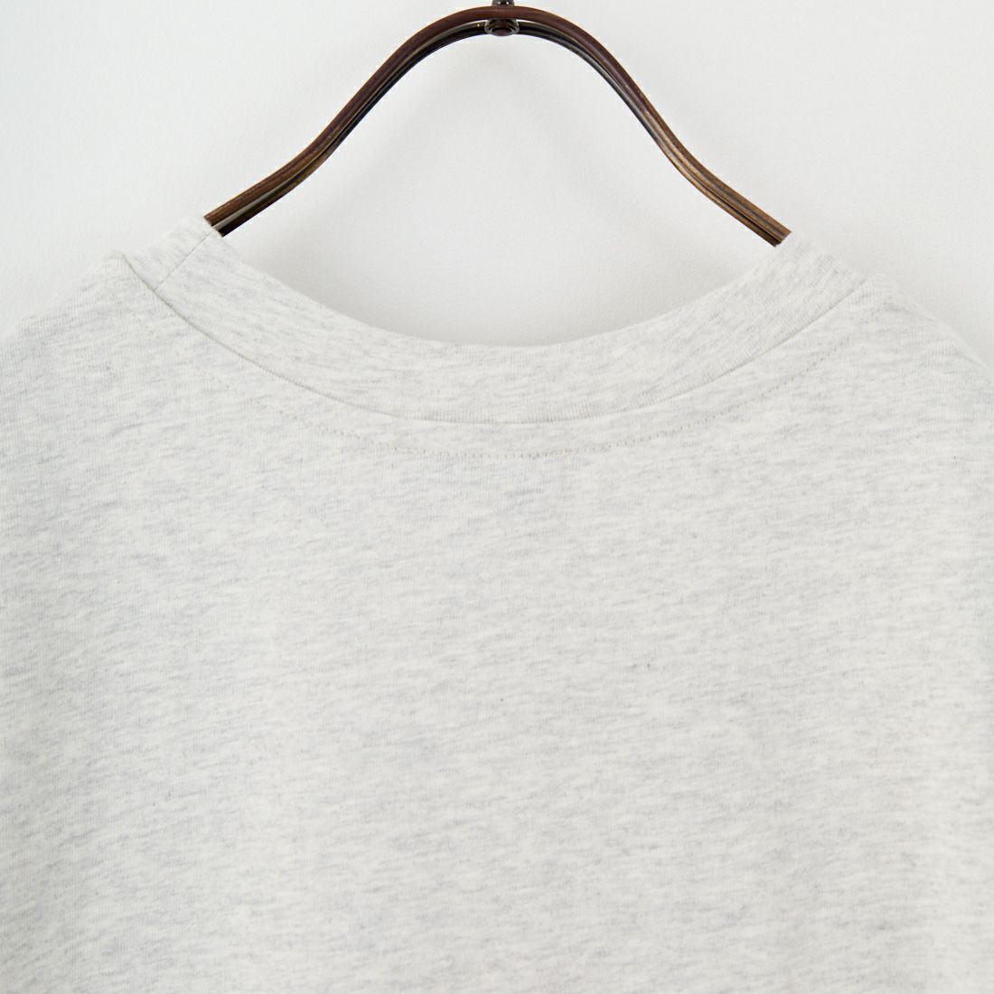 A.P.C. [アー・ペー・セー] レコード プリントTシャツ [T-SHIRT-VINYL] 80 ECRU