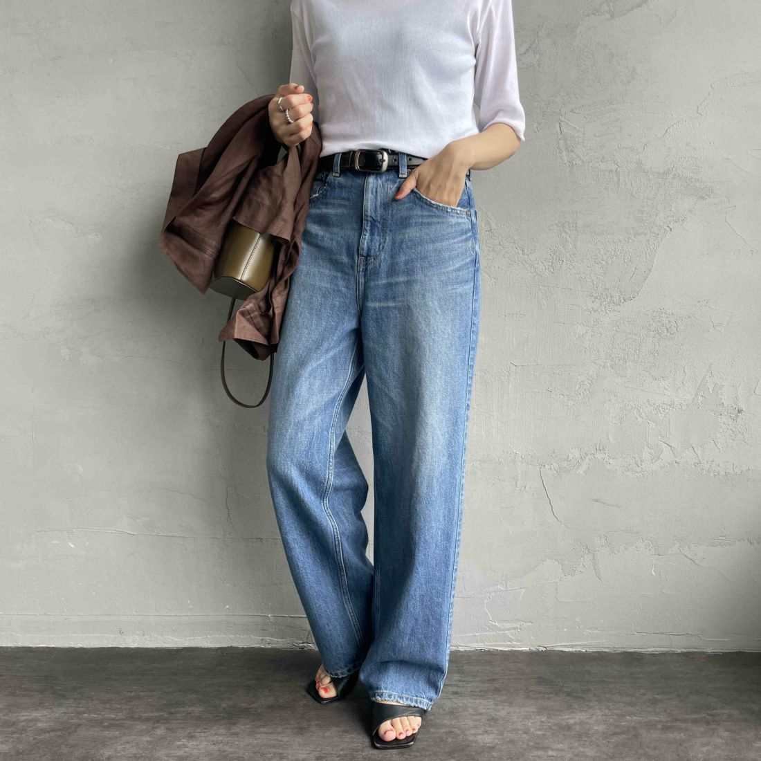 RED CARD TOKYO [レッドカード トーキョー] Dakota ルーズストレートデニム [72W43201IMS] S-INIG MID &&モデル身長：160cm 着用サイズ：22&&