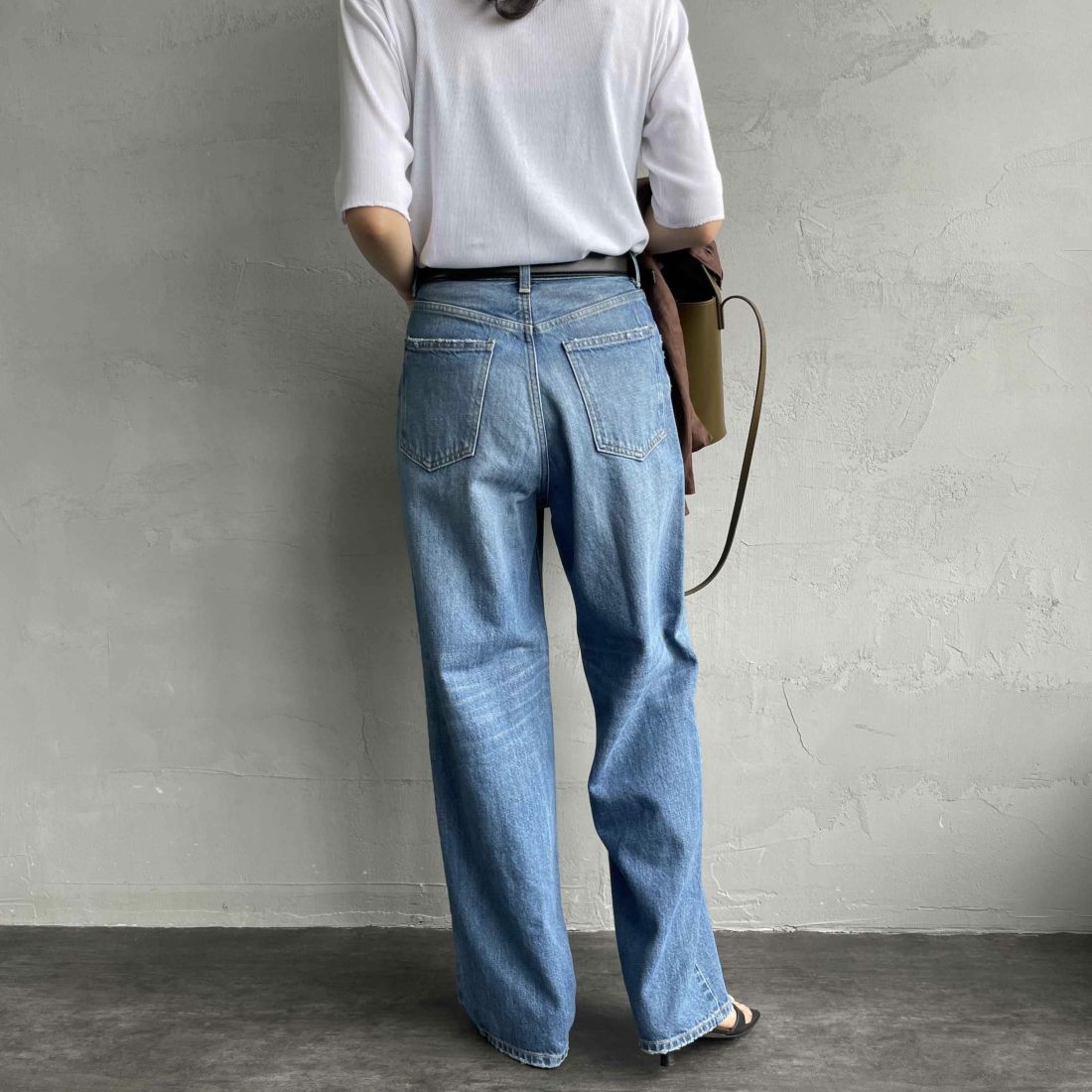 RED CARD TOKYO [レッドカード トーキョー] Dakota ルーズストレートデニム [72W43201IMS] S-INIG MID &&モデル身長：160cm 着用サイズ：22&&