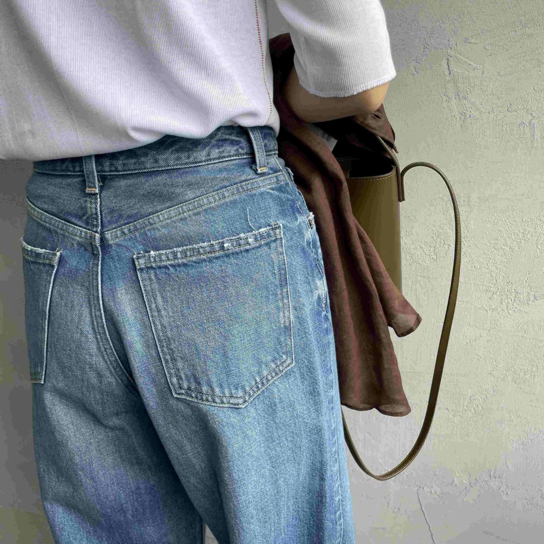 RED CARD TOKYO [レッドカード トーキョー] Dakota ルーズストレートデニム [72W43201IMS] S-INIG MID &&モデル身長：160cm 着用サイズ：22&&