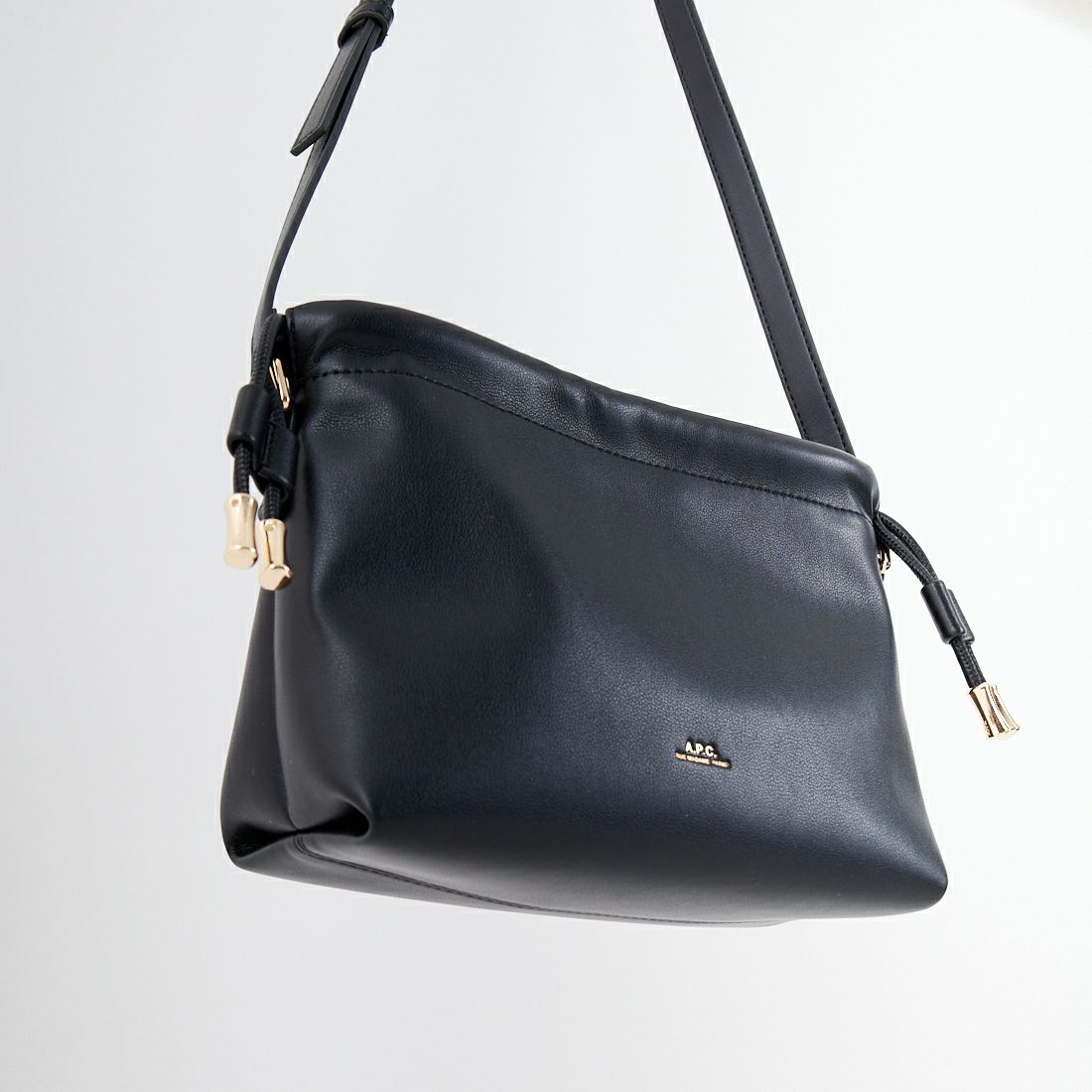 A.P.C. [アー・ペー・セー] SAC NINON MINI ショルダーバッグ [SAC-NINON-MINI-MATIE] 99 NOIR