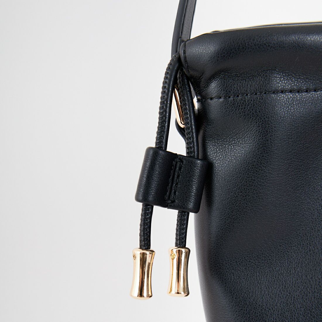 A.P.C. [アー・ペー・セー] SAC NINON MINI ショルダーバッグ [SAC-NINON-MINI-MATIE] 99 NOIR