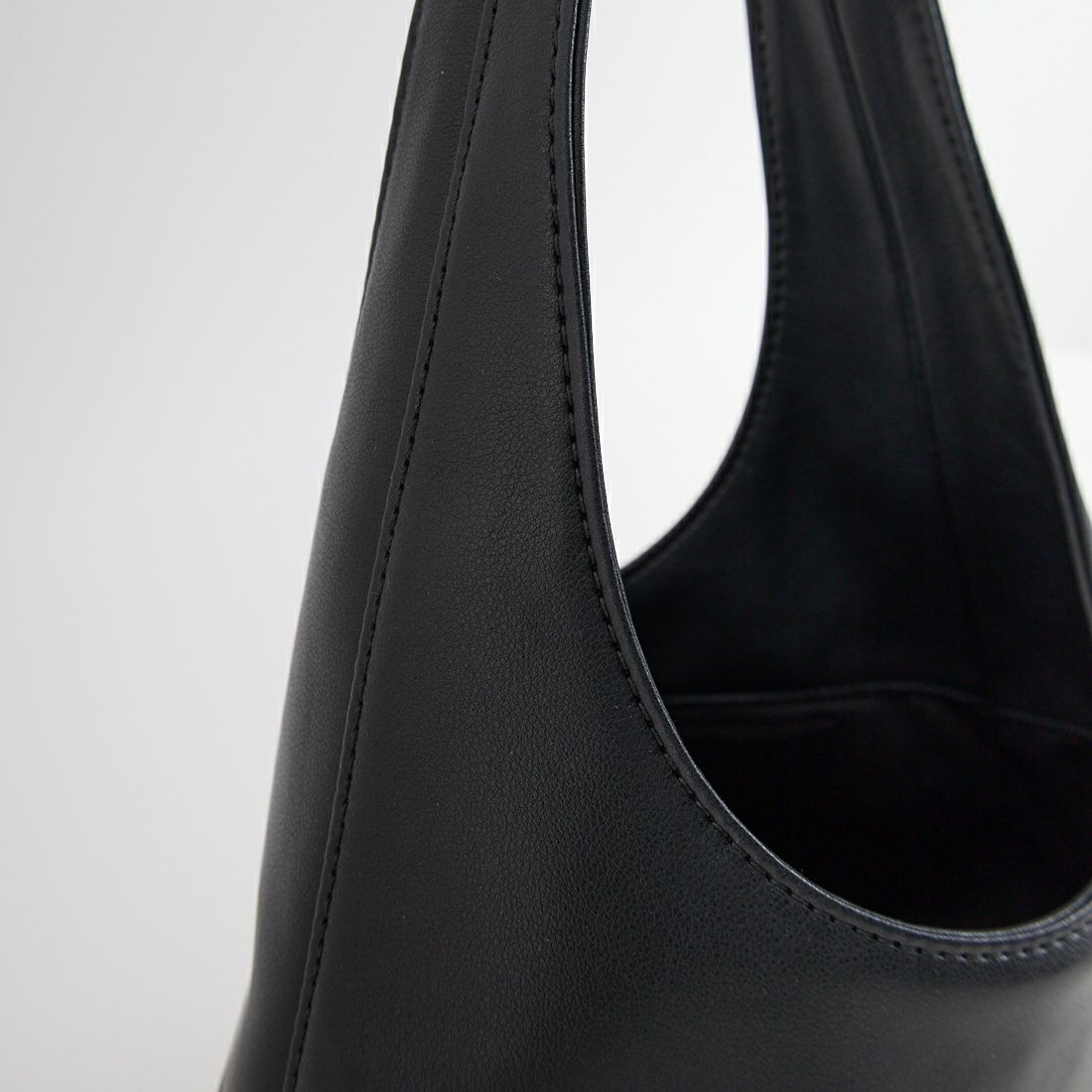 A.P.C. [アー・ペー・セー] BABY NINON ショルダーバッグ [BABY-NINON-SHOULDER] 99 NOIR