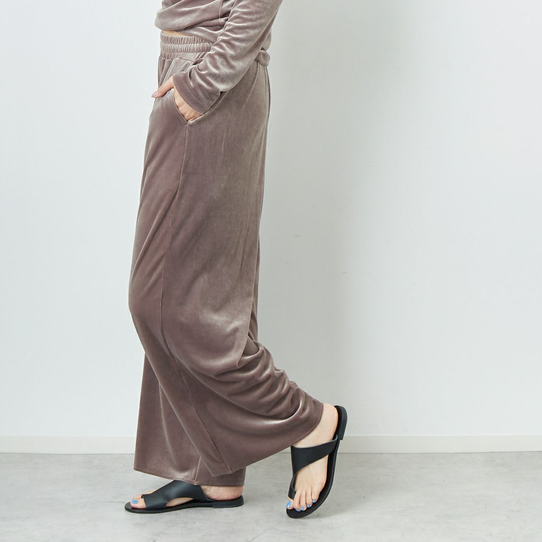 GREYCHORD [グレーコード] LAYLA ワイドパンツ [VAGC02406] STE &&モデル身長：167cm 着用サイズ：0&&