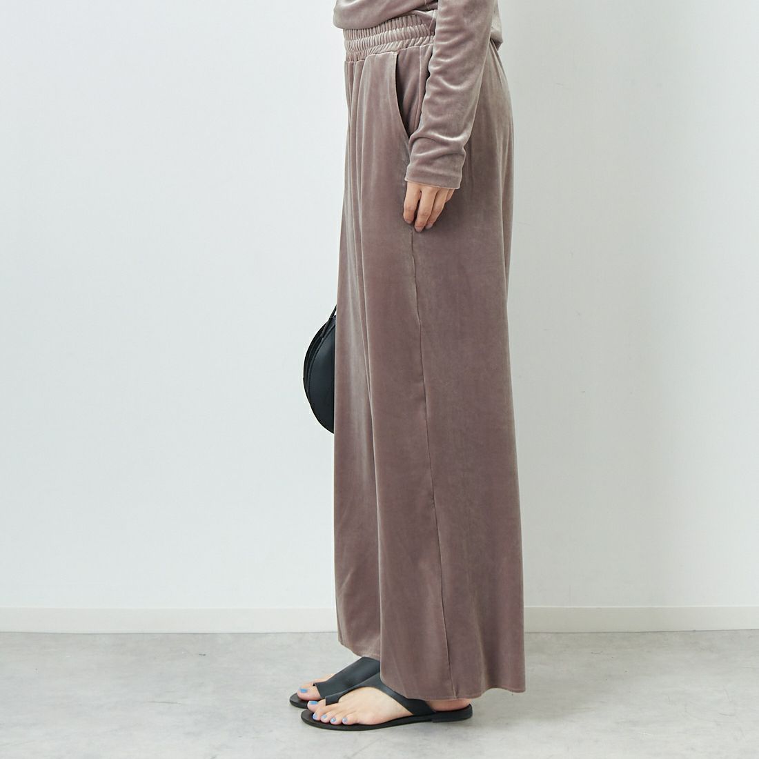 GREYCHORD [グレーコード] LAYLA ワイドパンツ [VAGC02406] STE &&モデル身長：167cm 着用サイズ：0&&