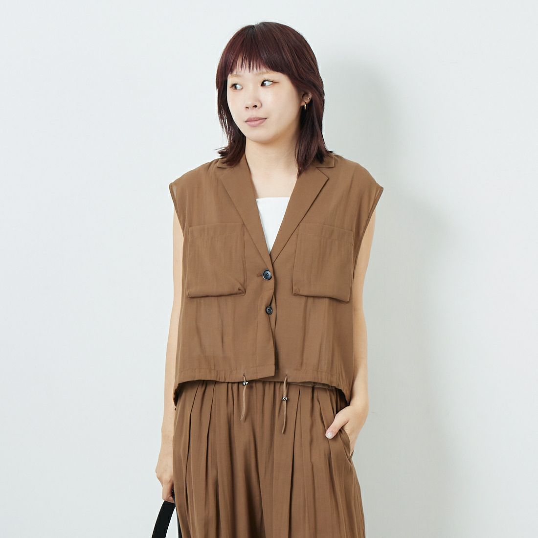 BROWN&&モデル身長：167cm 着用サイズ：F&&