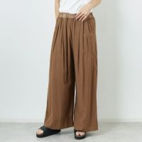 BROWN&&モデル身長：167cm 着用サイズ：F&&