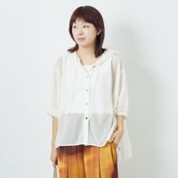 O.WHITE&&モデル身長：167cm 着用サイズ：F&&