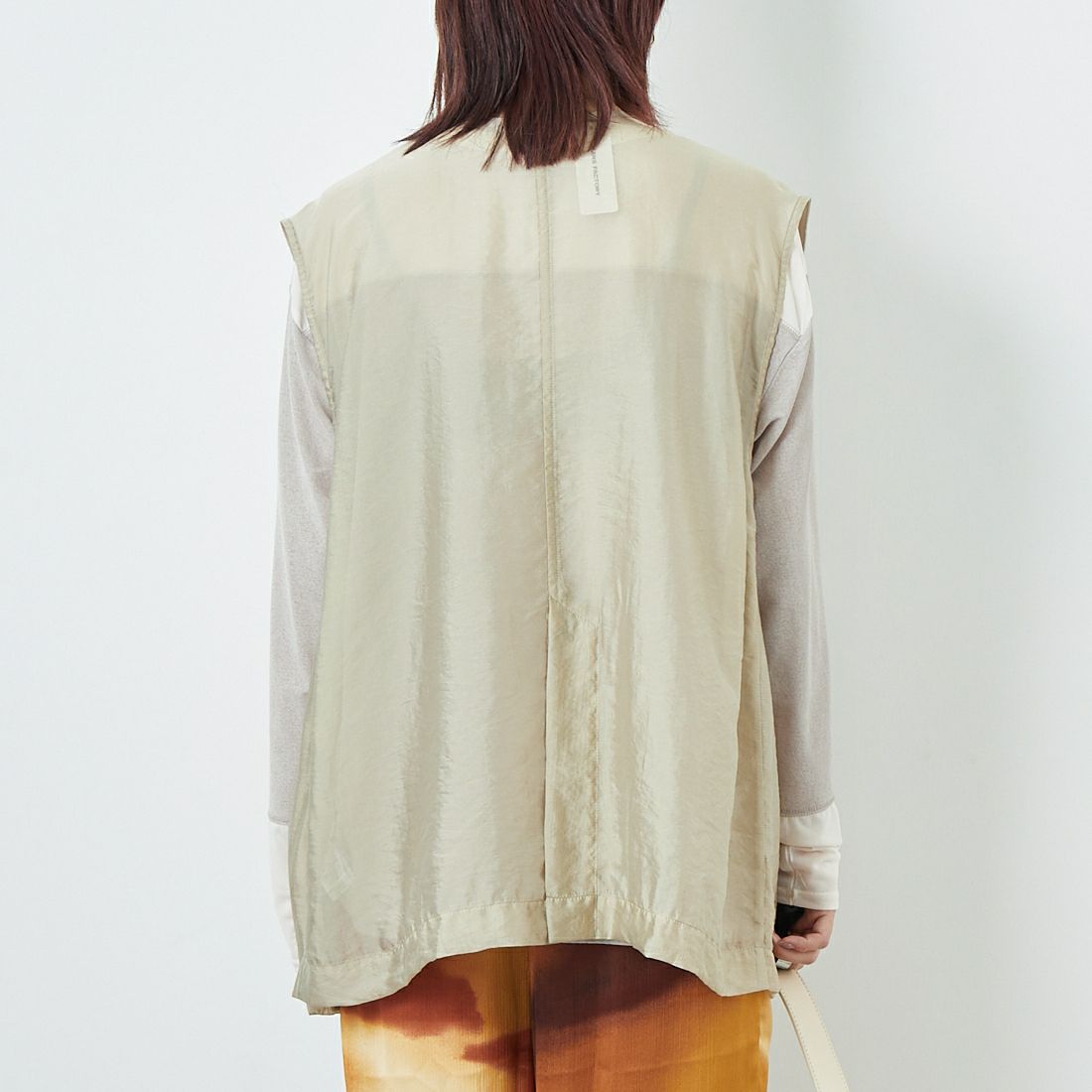 CHIGNON [シニヨン] シアーワークジレ [4853-338KK] L.BEIGE &&モデル身長：167cm 着用サイズ：F&&