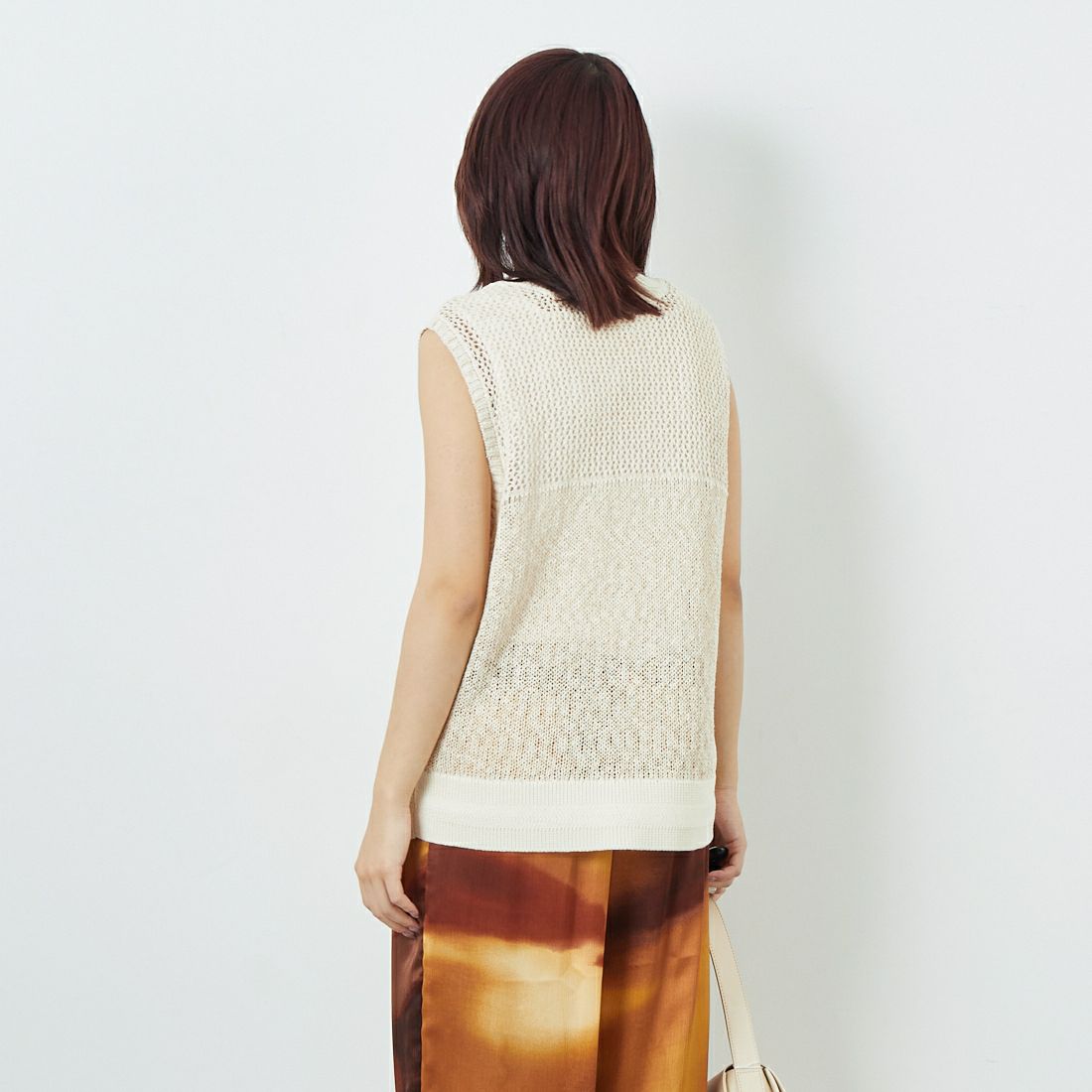 CHIGNON [シニヨン] コードミックスニットベスト [9853-389JR] IVORY &&モデル身長：167cm 着用サイズ：F&&