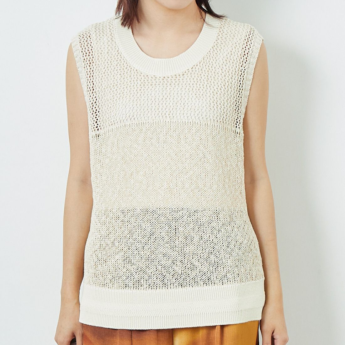 CHIGNON [シニヨン] コードミックスニットベスト [9853-389JR] IVORY &&モデル身長：167cm 着用サイズ：F&&