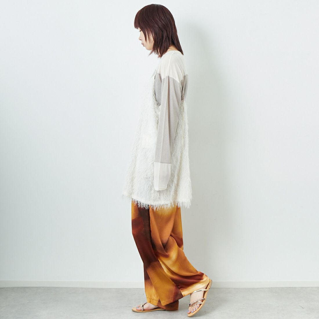 CHIGNON [シニヨン] 異素材切替シアープルオーバー [8453-397KK] L.BEIGE &&モデル身長：167cm 着用サイズ：F&&