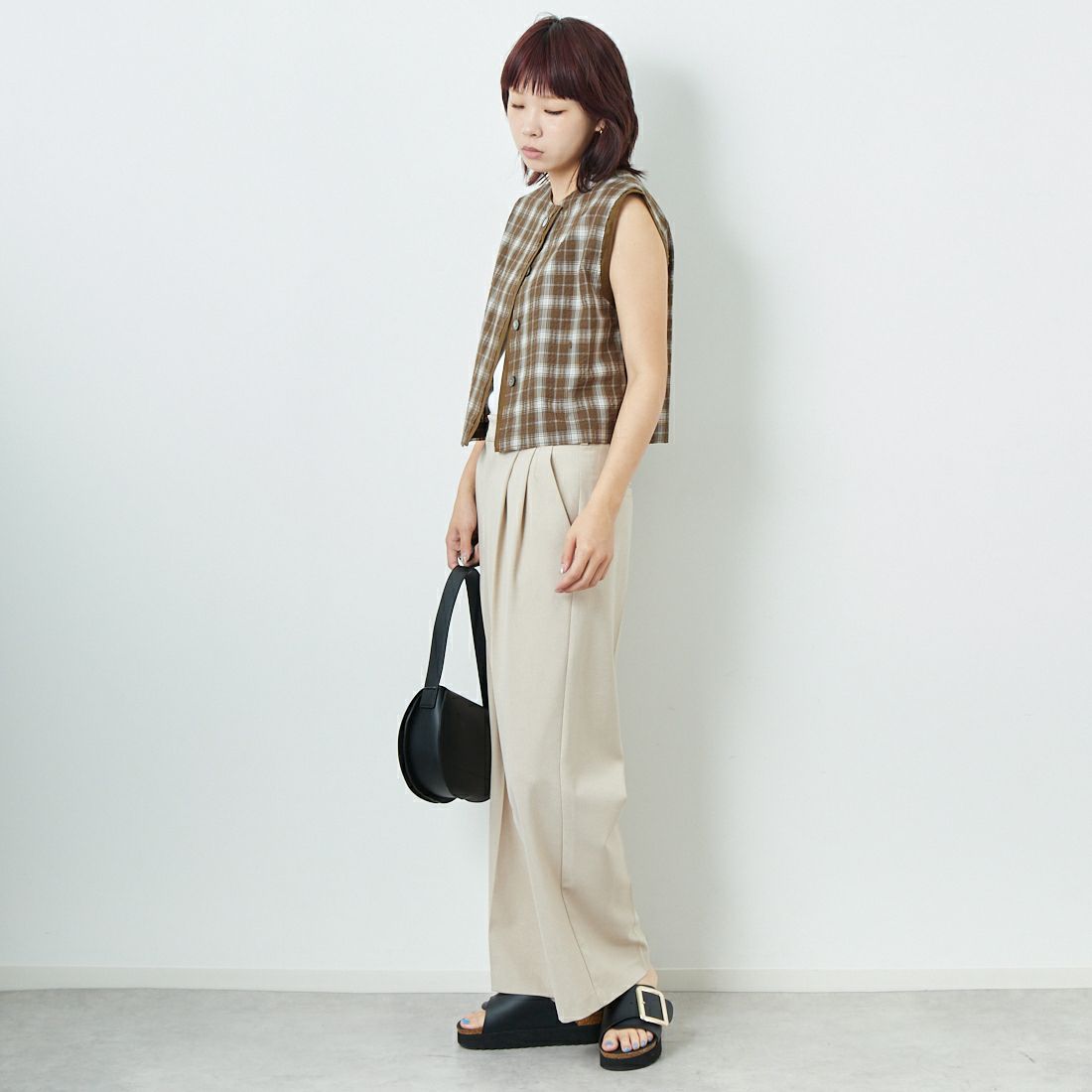 CHIGNON [シニヨン] チェックノースリーブベスト [4753-323KK] KHAKI &&モデル身長：167cm 着用サイズ：F&&