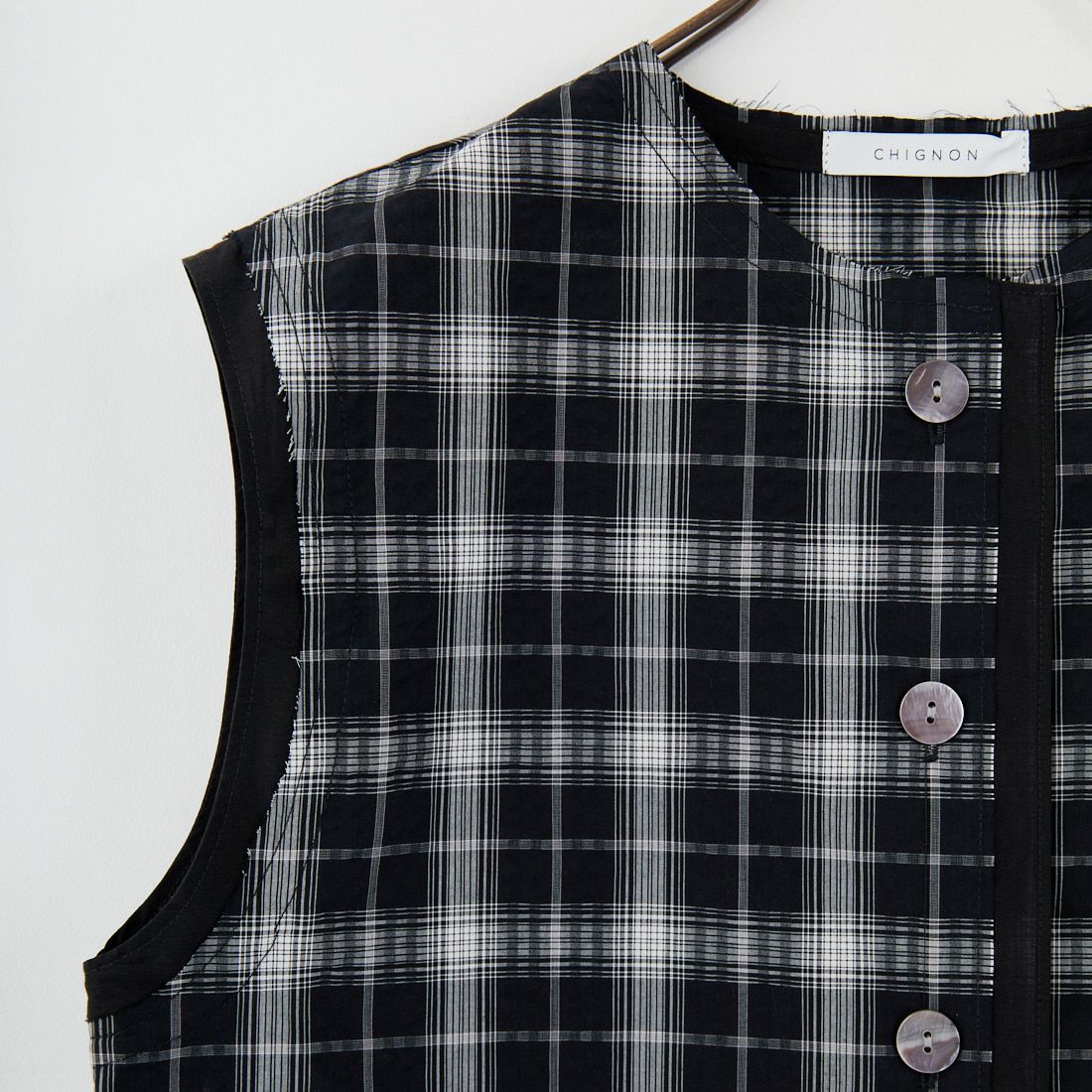 CHIGNON [シニヨン] チェックノースリーブベスト [4753-323KK] BLACK