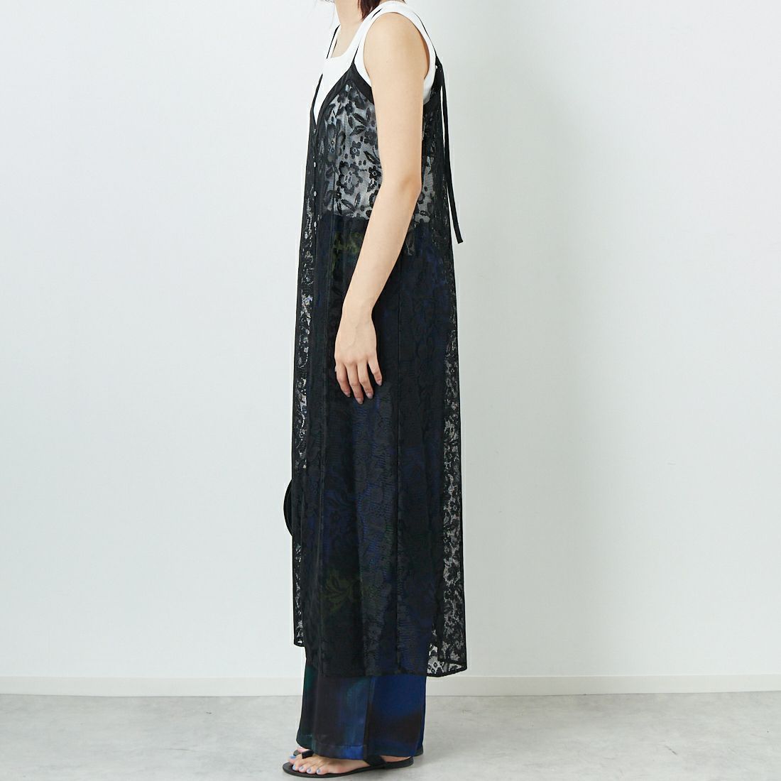 CHIGNON [シニヨン] レース2WAYキャミワンピース [5753-384NH] BLACK &&モデル身長：167cm 着用サイズ：F&&