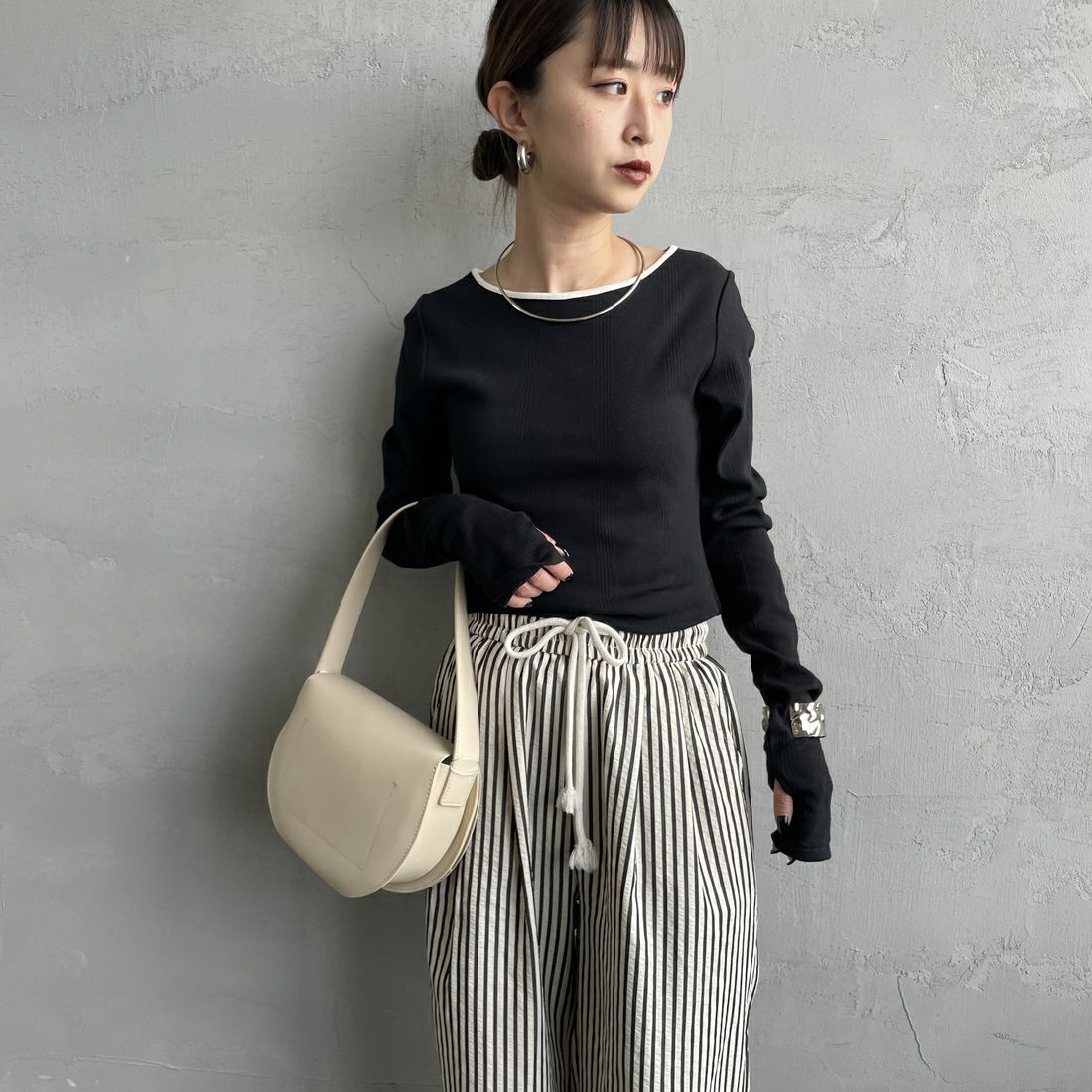 BLACK&&モデル身長：150cm 着用サイズ：F&&
