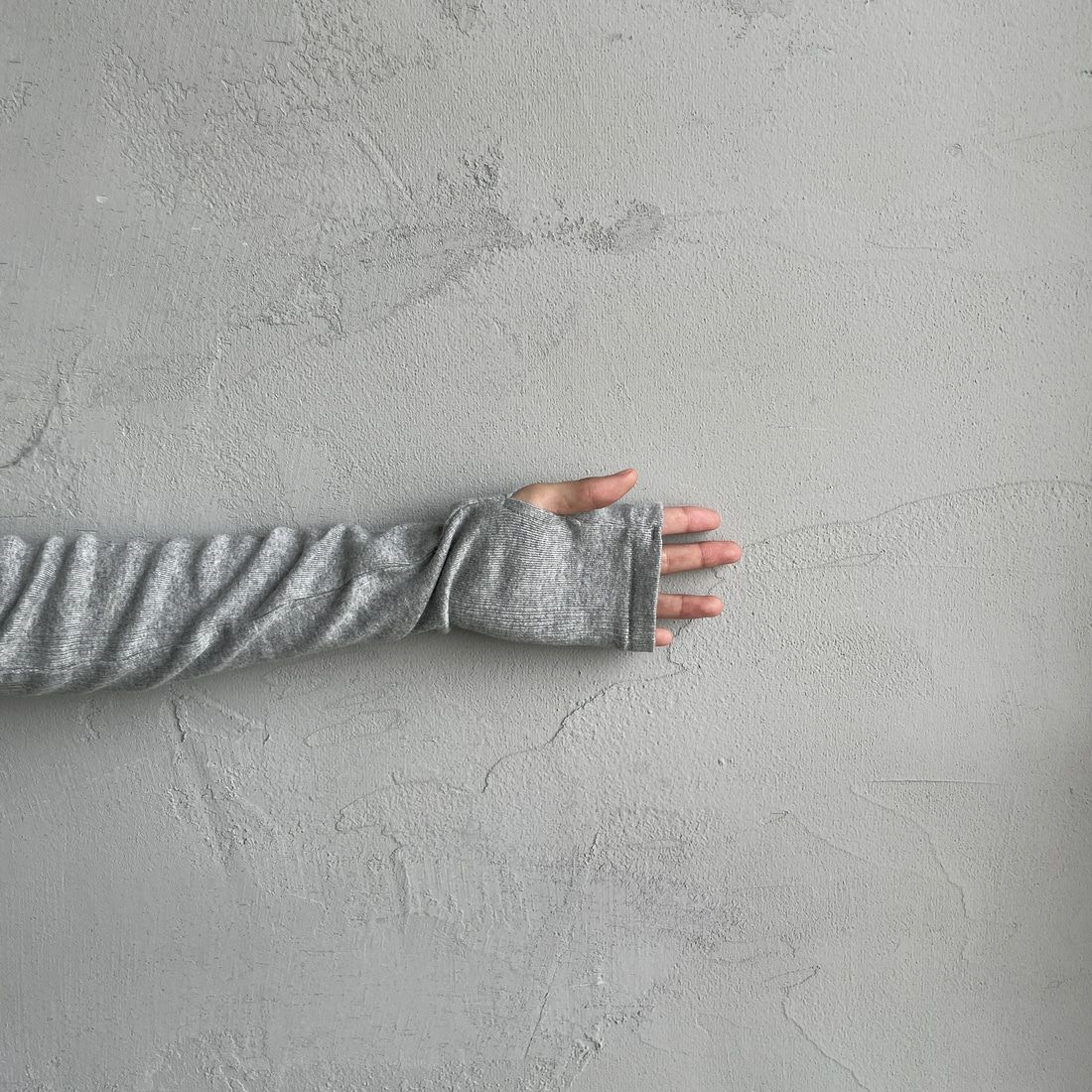 Robert P.Miller [ロバートピーミラー] 別注 配色パネルリブ ボートネックTシャツ [RM254-2041IN-JF] M.GRAY &&モデル身長：158cm 着用サイズ：F&&