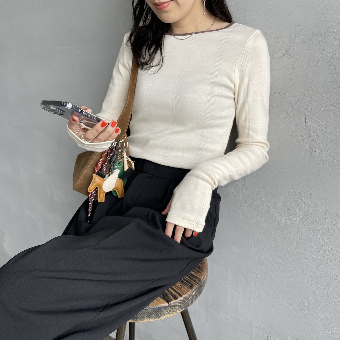 Robert P.Miller [ロバートピーミラー] 別注 配色パネルリブ ボートネックTシャツ [RM254-2041IN-JF] IVORY &&モデル身長：160cm 着用サイズ：F&&