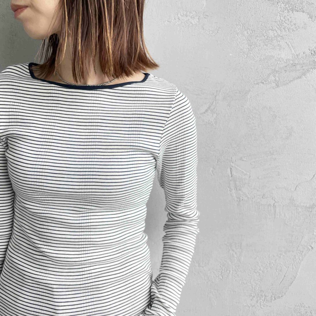 Robert P.Miller [ロバートピーミラー] 別注 配色パネルリブ ボートネックTシャツ [RM254-2041IN-JF] NAVY &&モデル身長：158cm 着用サイズ：F&&