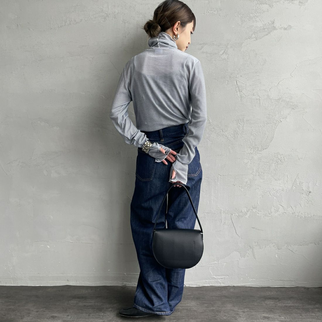 Robert P.Miller [ロバートピーミラー] 別注 パネルリブ シアータートルTシャツ [RM254-2116IN-JF] NAVY BD &&モデル身長：150cm 着用サイズ：F&&