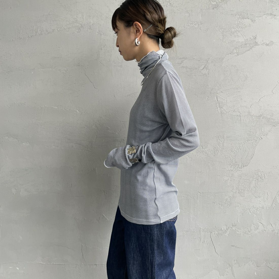 Robert P.Miller [ロバートピーミラー] 別注 パネルリブ シアータートルTシャツ [RM254-2116IN-JF] NAVY BD &&モデル身長：150cm 着用サイズ：F&&