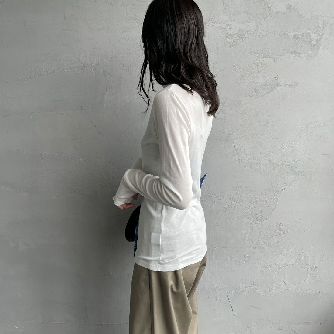 Robert P.Miller [ロバートピーミラー] 別注 パネルリブ シアータートルTシャツ [RM254-2116IN-JF] OFF WHITE &&モデル身長：160cm 着用サイズ：F&&