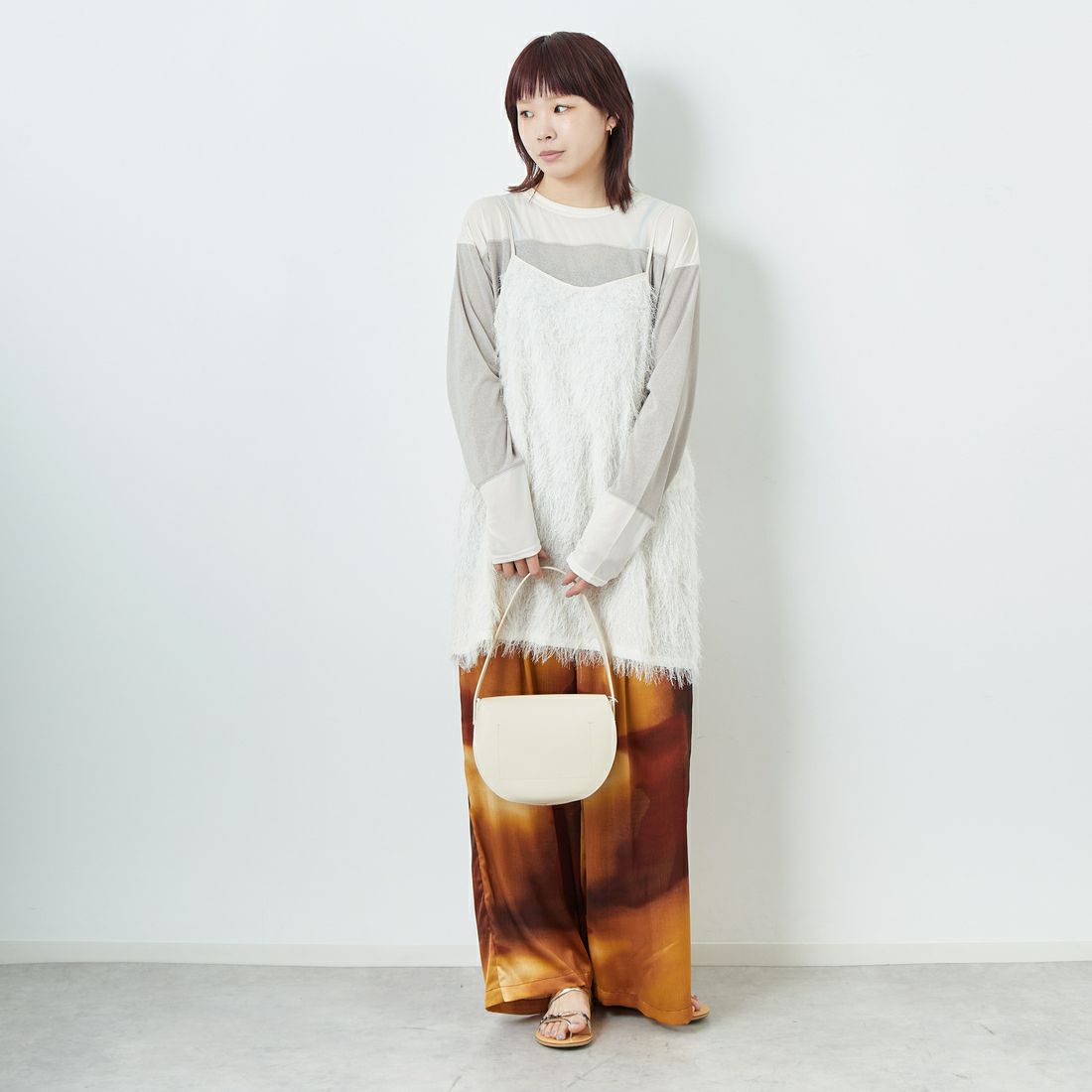 CHIGNON [シニヨン] フリンジチュニックキャミ [1653-380NH] IVORY &&モデル身長：167cm 着用サイズ：F&&