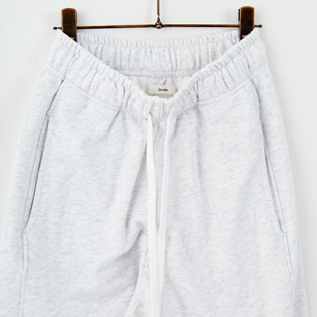 anuke [アンヌーク] ドローストリングスウェットパンツ [62420709] GRY