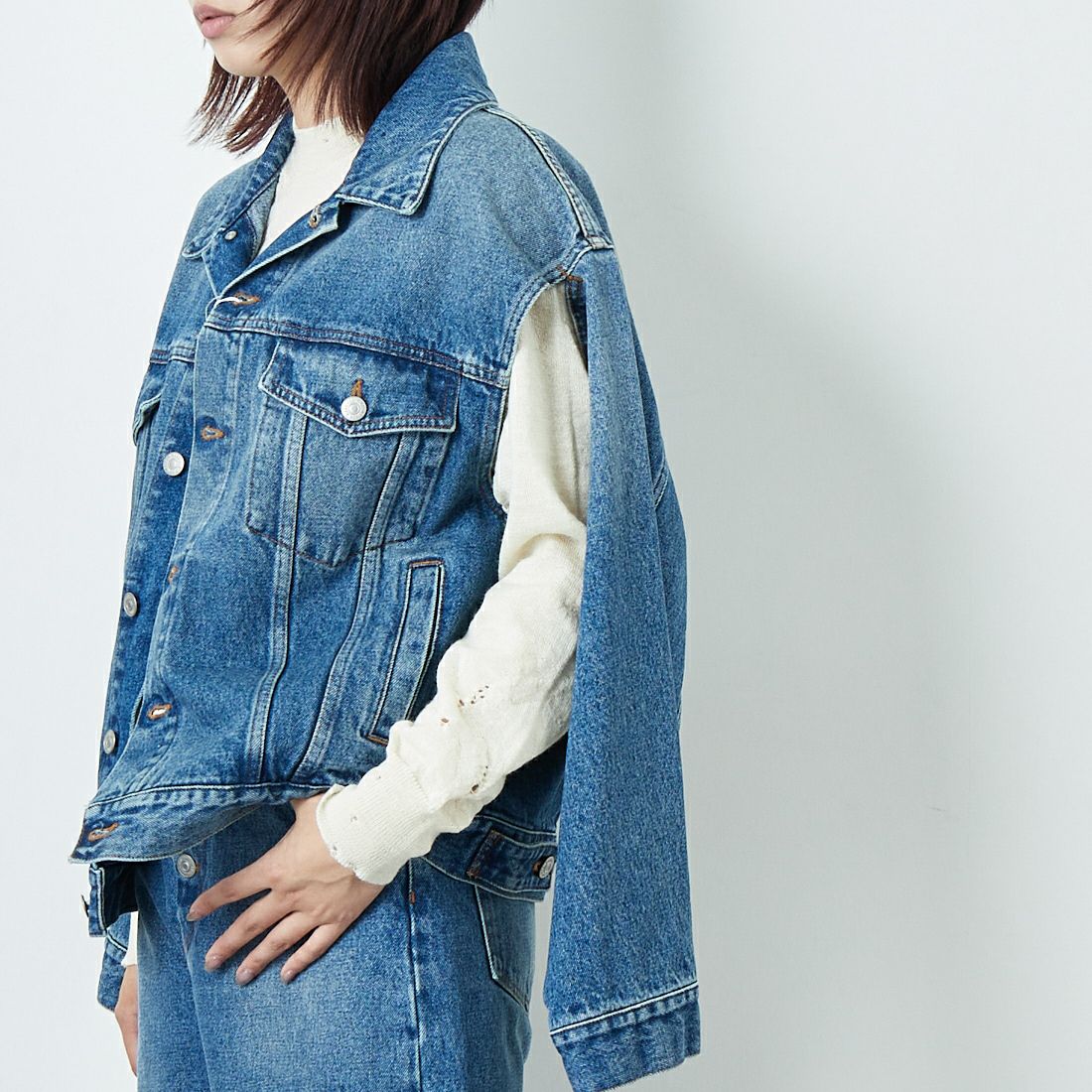 MM6 Maison Margiela [エムエムシックス メゾン マルジェラ] デニムジャケット [S52AM0308-M30018] 965 L.BLUE &&モデル身長：167cm 着用サイズ：42&&