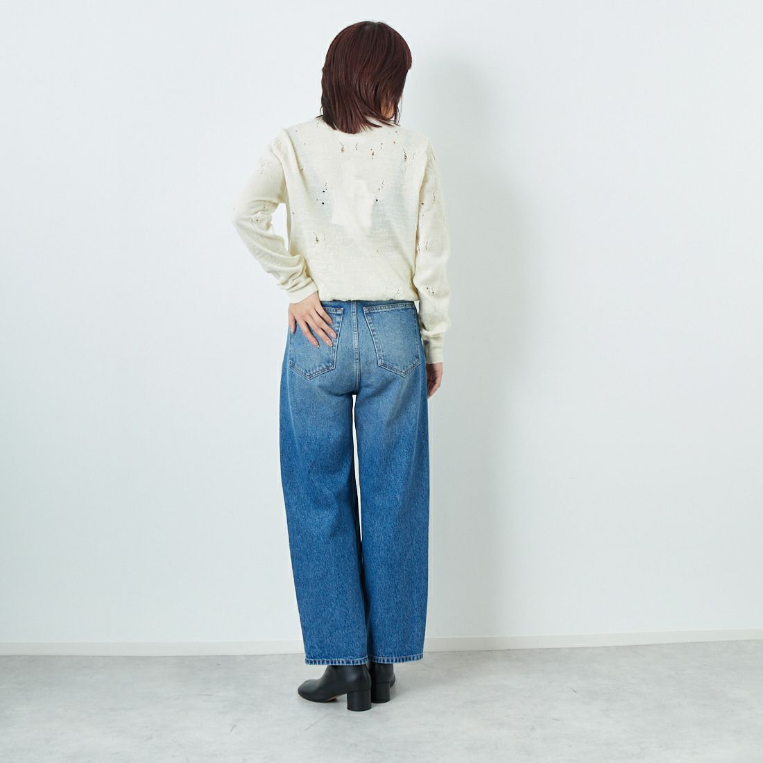 MM6 Maison Margiela [エムエムシックス メゾン マルジェラ] クルーネックダメージニット [SH0HL0033-M13134] 103 OFF WH &&モデル身長：167cm 着用サイズ：S&&