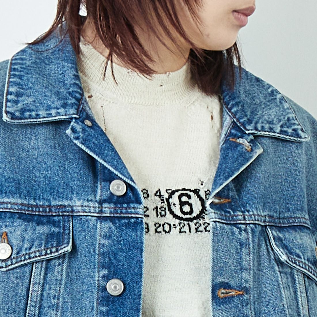 MM6 Maison Margiela [エムエムシックス メゾン マルジェラ] クルーネックダメージニット [SH0HL0033-M13134] 103 OFF WH &&モデル身長：167cm 着用サイズ：S&&