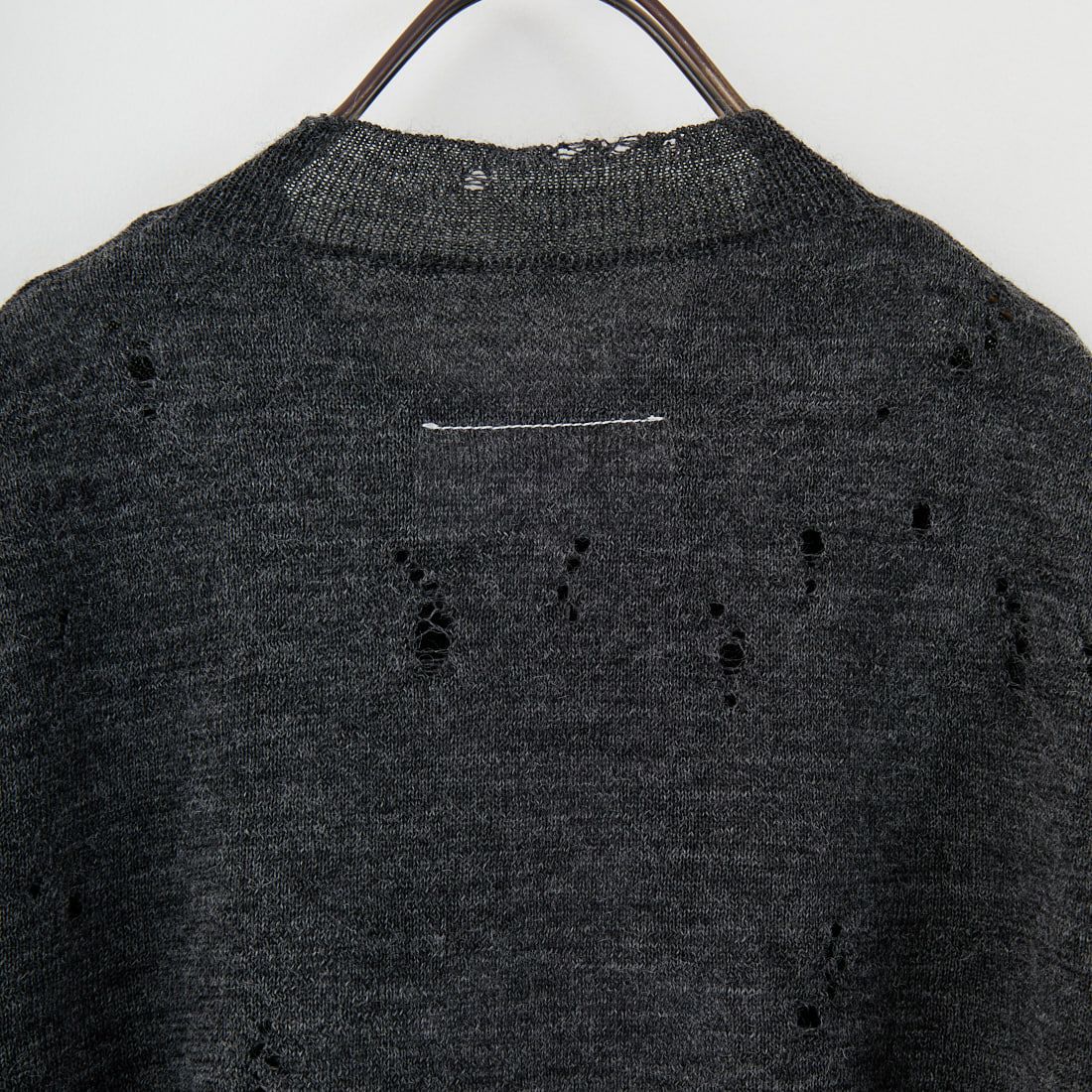 MM6 Maison Margiela [エムエムシックス メゾン マルジェラ] クルーネックダメージニット [SH0HL0033-M13134] 855 D.GREY