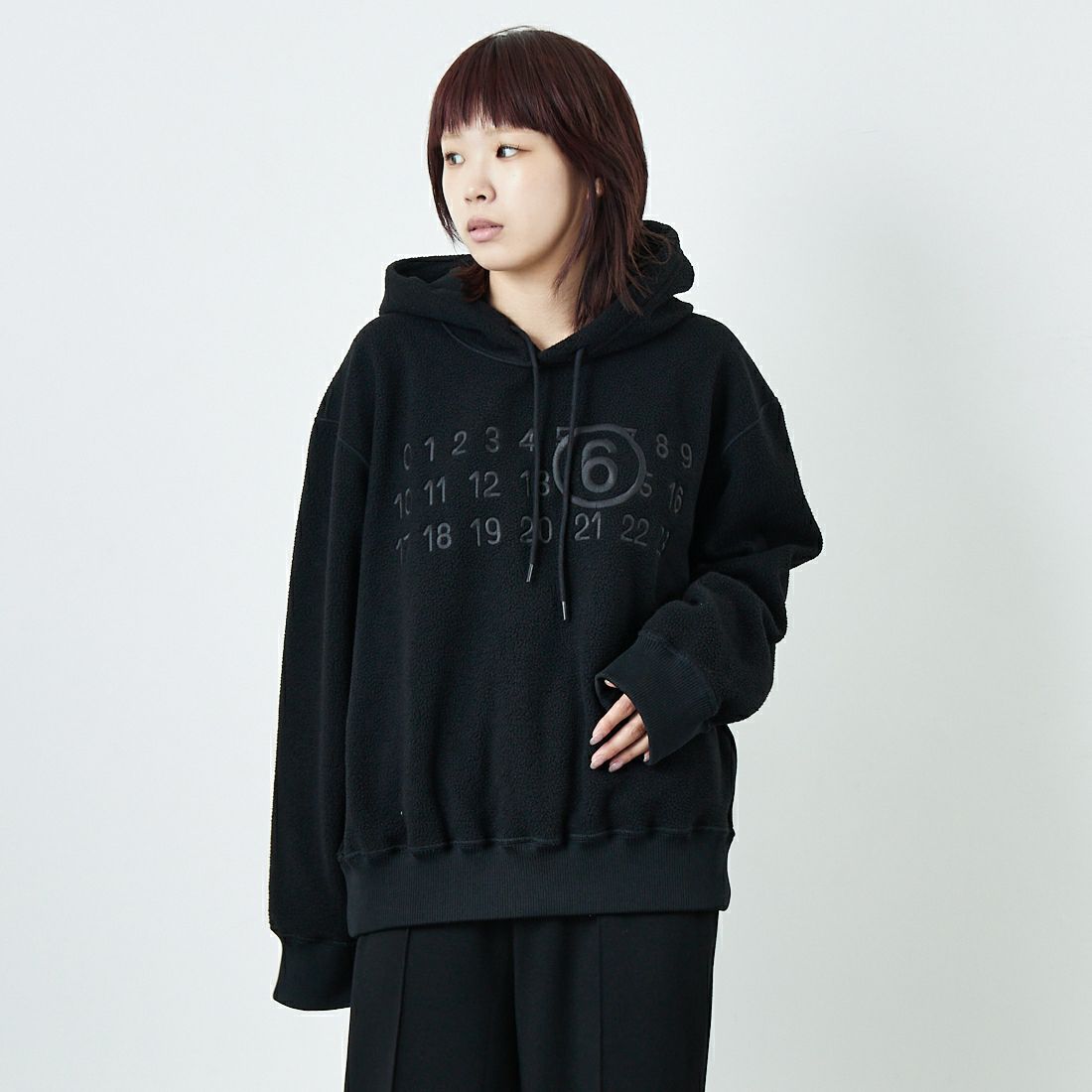 900 BLACK&&モデル身長：167cm 着用サイズ：M&&