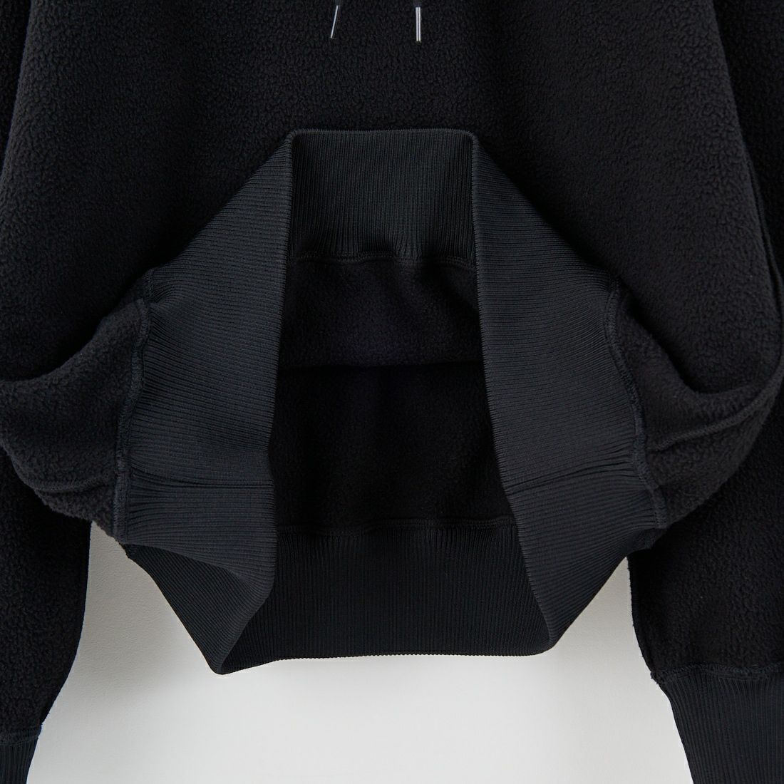 MM6 Maison Margiela [エムエムシックス メゾン マルジェラ] スウェットフーディ [SH0GU0028-M20126] 900 BLACK