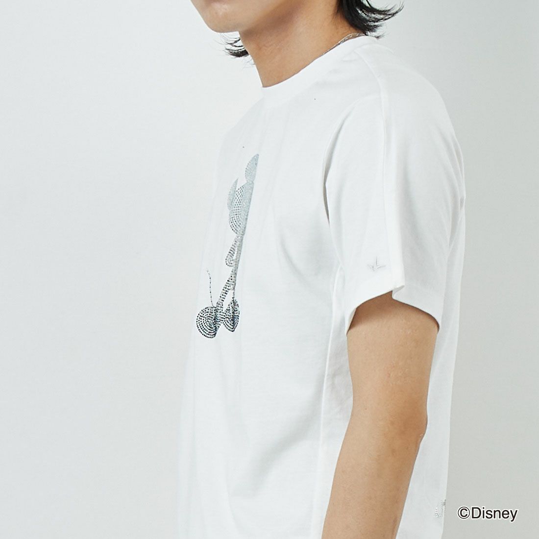 1PIU1UGUALE3 RELAX [ウノ ピゥ ウノ ウグァーレ トレ] MICKEY MOUSE / ラインストーンTシャツ [UST-25136] SN10 WHITE &&モデル身長：179cm 着用サイズ：M&&