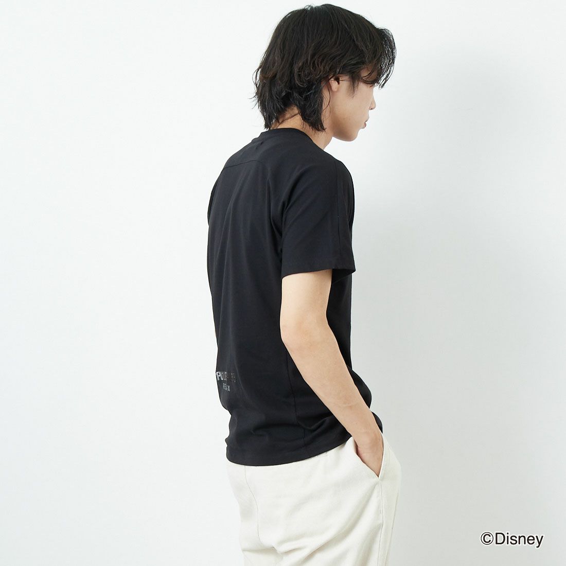 1PIU1UGUALE3 RELAX [ウノ ピゥ ウノ ウグァーレ トレ] MICKEY MOUSE / 刺繍Tシャツ [UST-25140] SN90 BLACK&&モデル身長：179cm 着用サイズ：M&&