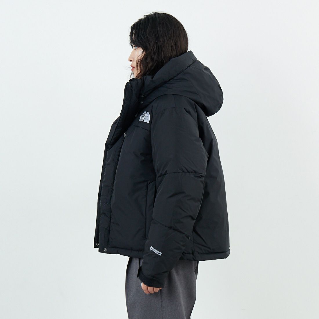 THE NORTH FACE [ザ ノースフェイス] ショートバルトロライトジャケット [NDW92551] K &&モデル身長：162cm 着用サイズ：L&&