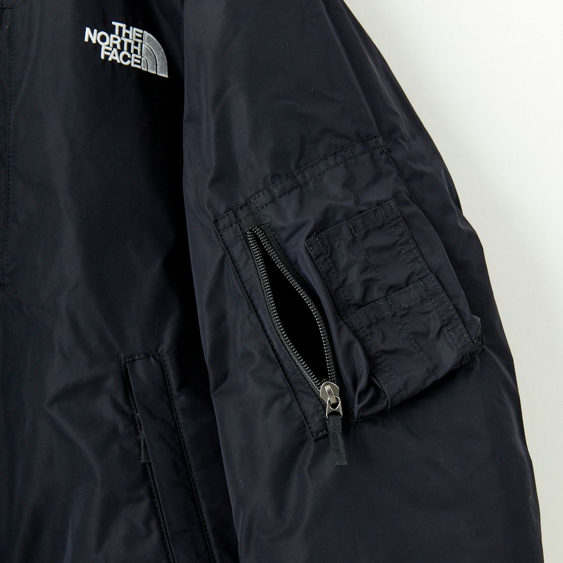 THE NORTH FACE [ザ ノースフェイス] インサレーションボンバージャケット [NY82552] K