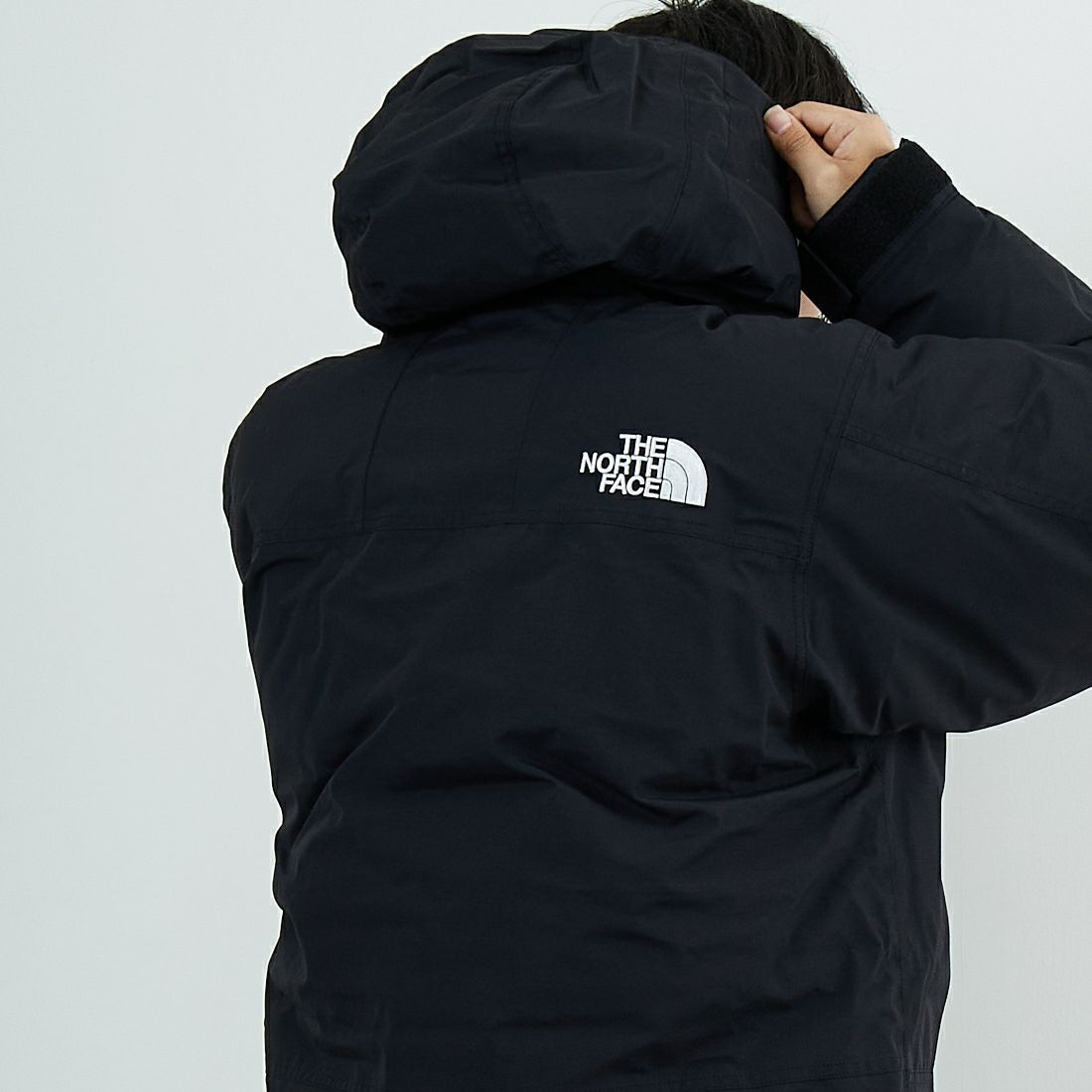 THE NORTH FACE [ザ ノースフェイス] マウンテンダウンジャケット [ND92549] K &&モデル身長：179cm 着用サイズ：L&&