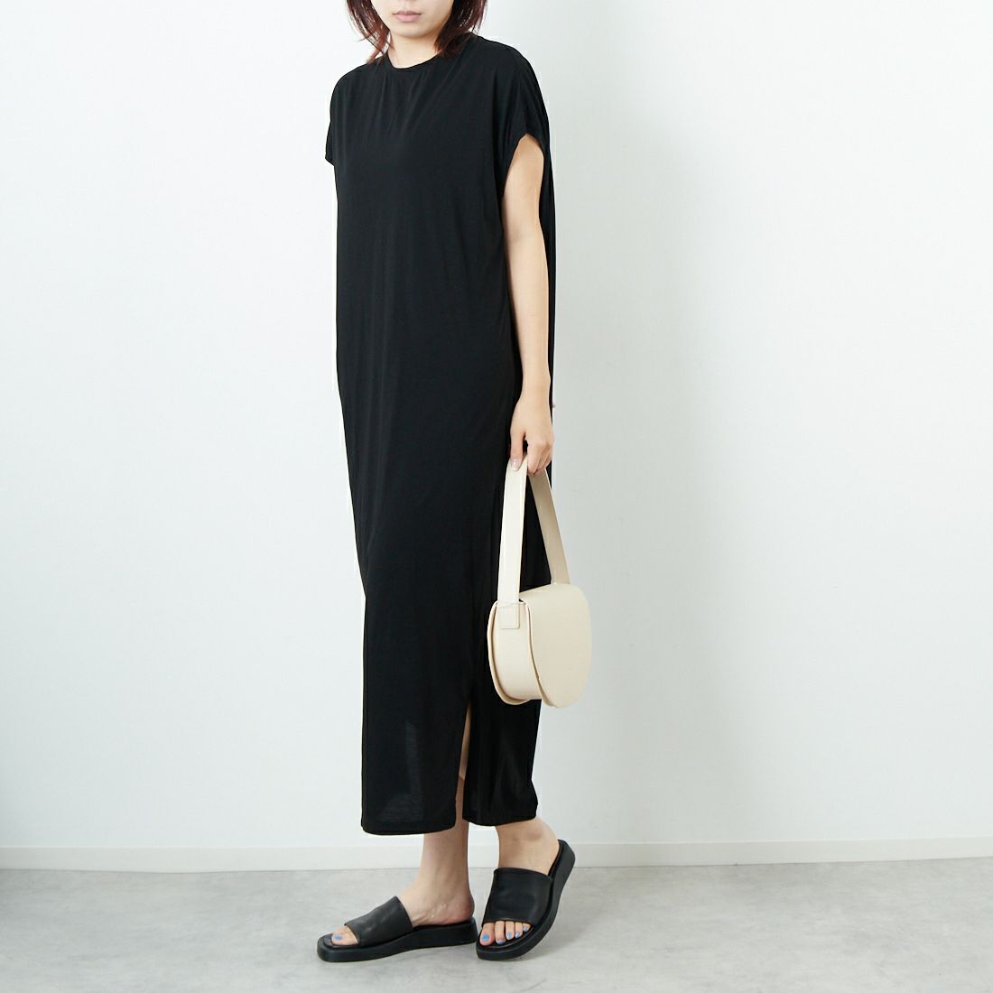 marmors [マルモア] ALBINI バックタックワンピース [0225304101] BLACK &&モデル身長：167cm 着用サイズ：36&&