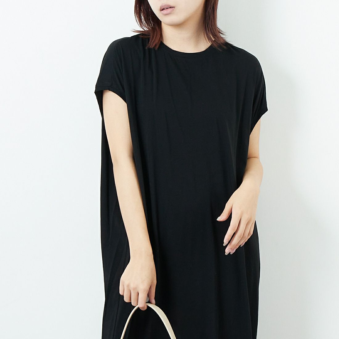 marmors [マルモア] ALBINI バックタックワンピース [0225304101] BLACK &&モデル身長：167cm 着用サイズ：36&&