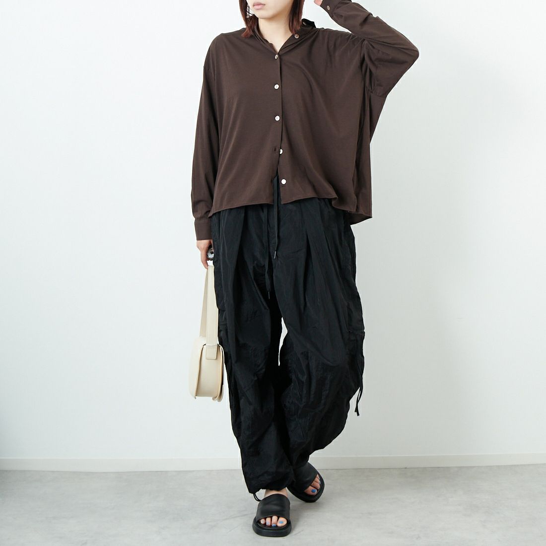 marmors [マルモア] ALBINI カットソーシャツ [0225301102] BROWN &&モデル身長：167cm 着用サイズ：36&&