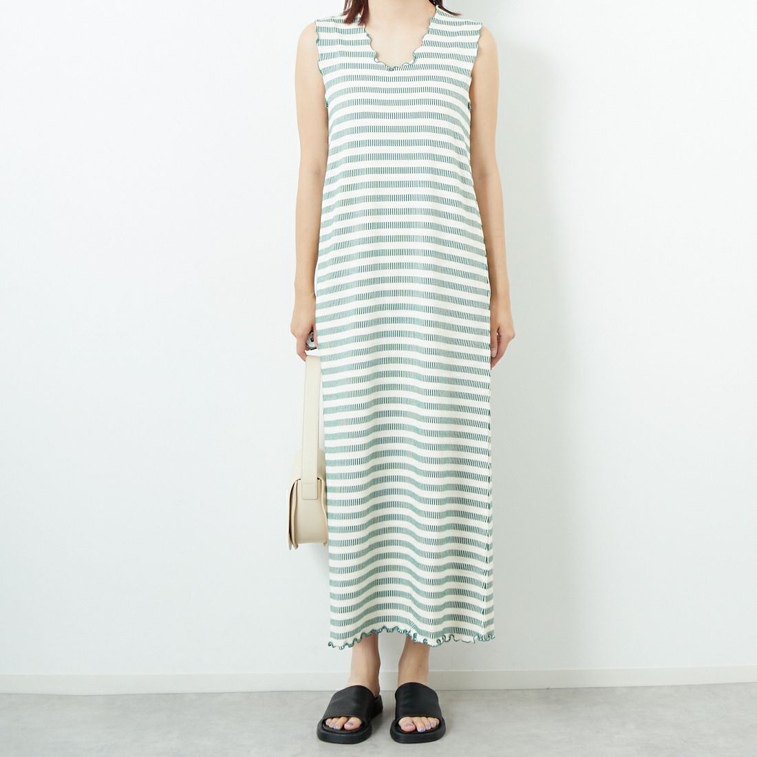 MEYAME [メヤメ] ボーダースリーブレスドレス [MEY-1863] GREEN &&モデル身長：167cm 着用サイズ：F&&