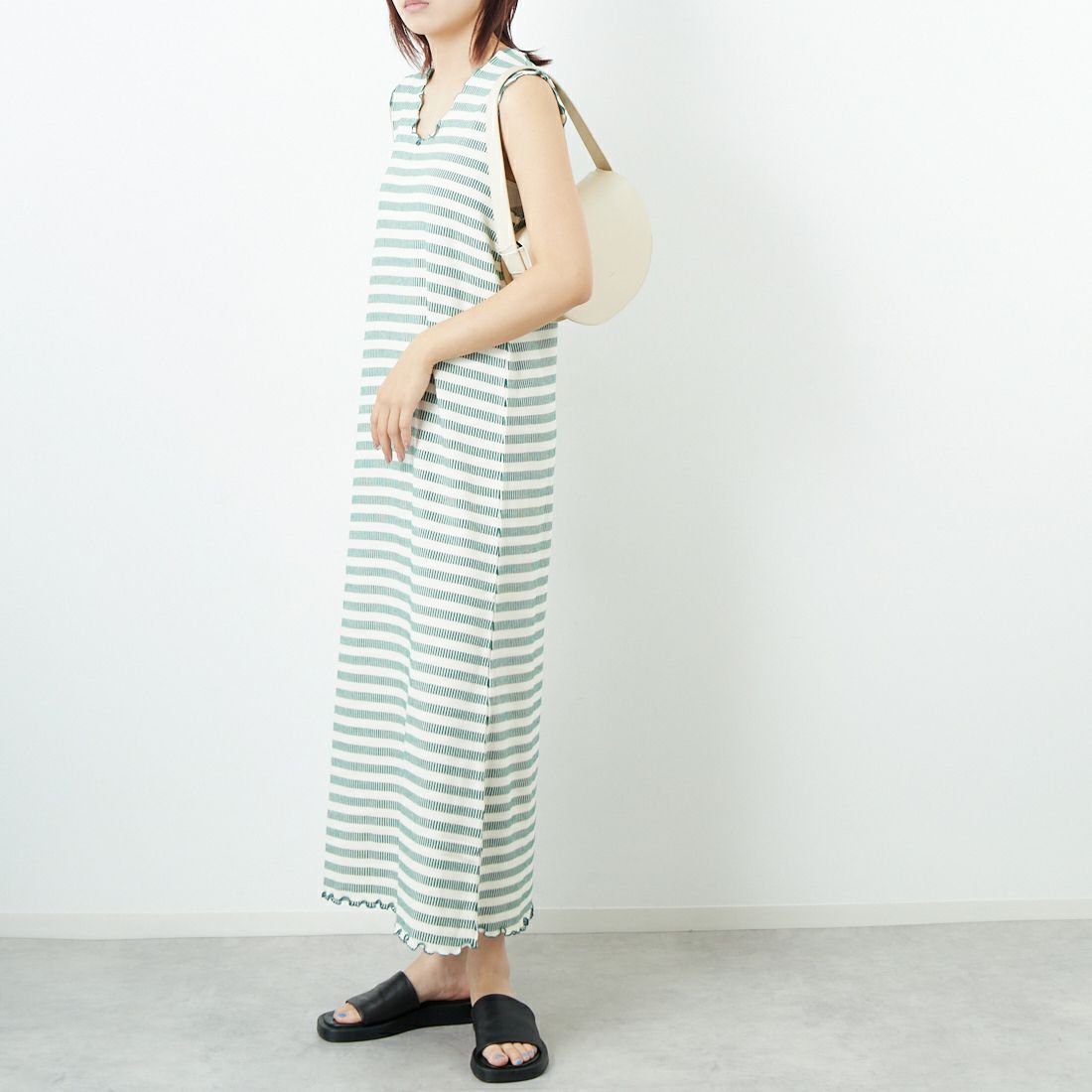 MEYAME [メヤメ] ボーダースリーブレスドレス [MEY-1863] GREEN &&モデル身長：167cm 着用サイズ：F&&