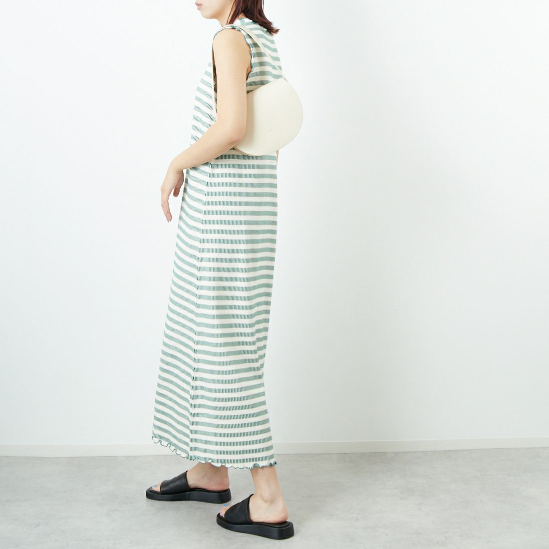 MEYAME [メヤメ] ボーダースリーブレスドレス [MEY-1863] GREEN &&モデル身長：167cm 着用サイズ：F&&