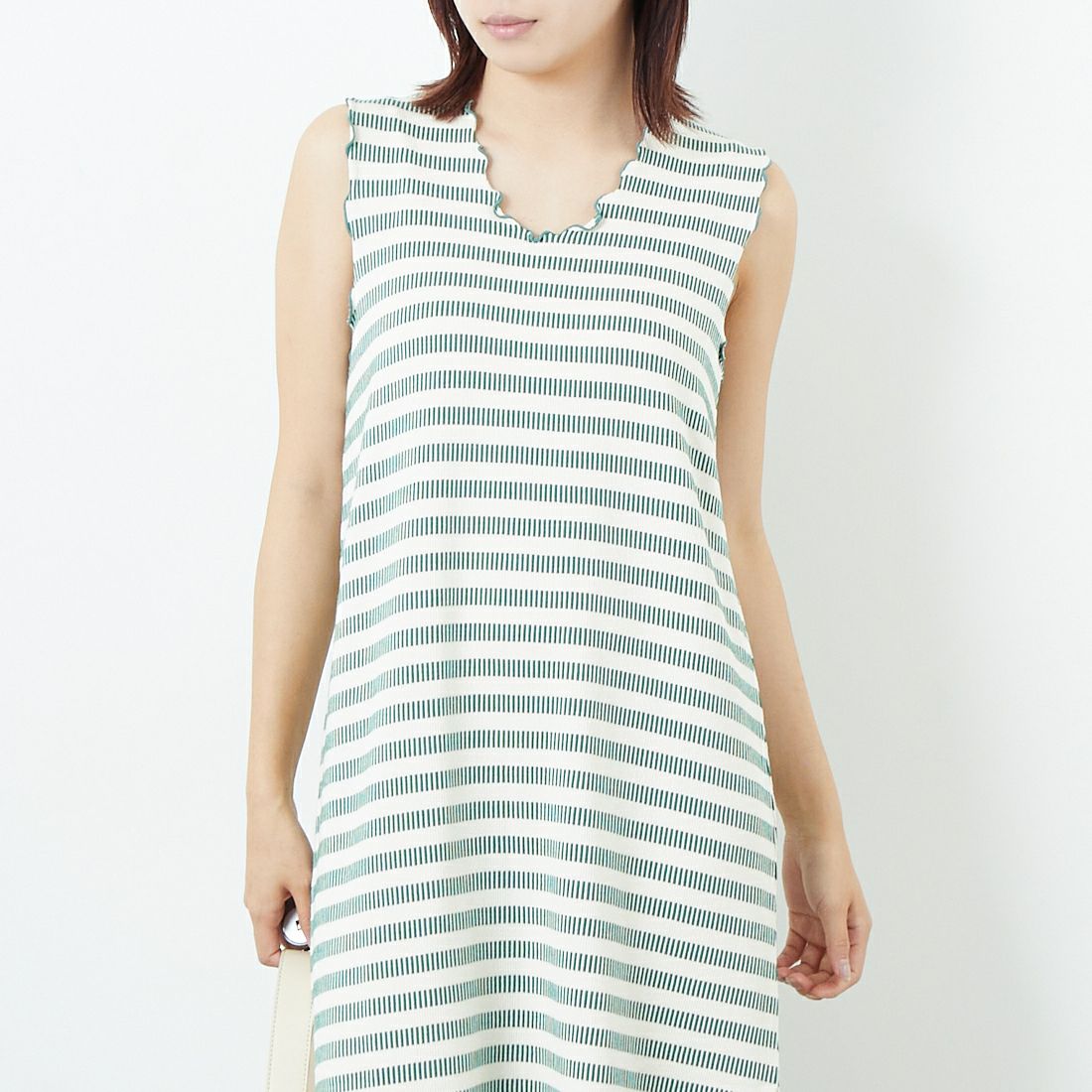 MEYAME [メヤメ] ボーダースリーブレスドレス [MEY-1863] GREEN &&モデル身長：167cm 着用サイズ：F&&