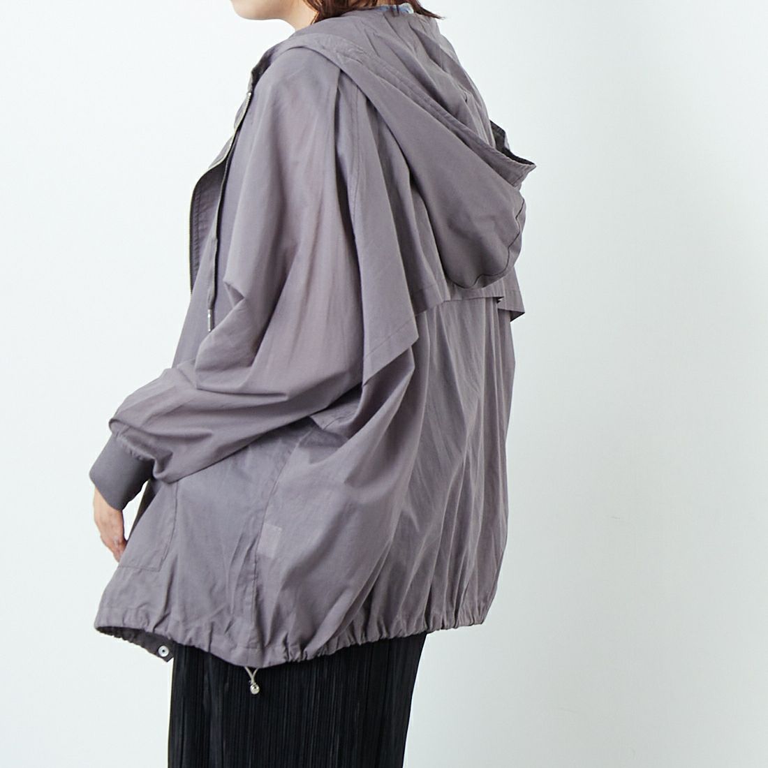 DIGNITE COLLIER [ディニテコリエ] フーディージップブルゾン [80255355] 003 ﾁｬｺｰﾙ &&モデル身長：167cm 着用サイズ：F&&